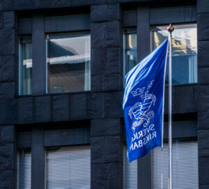 Utanför Riksbanken i Stockholm. Foto: Mostphotos