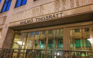 Utanför Malmö tingsrätt. Foto: Mostphotos