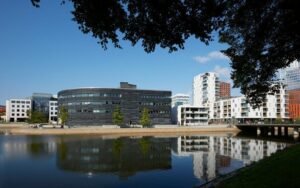 Hovrätten över Skåne och Blekinge, vy från vattnet. Foto: Lars Lydig / Sveriges Domstolar