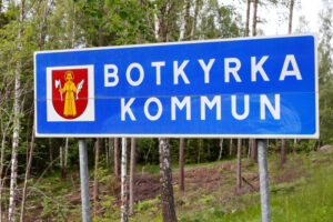 Vägmärke vid kommungräns till Botkyrka kommun. Foto: Roland Magnusson/Mostphotos