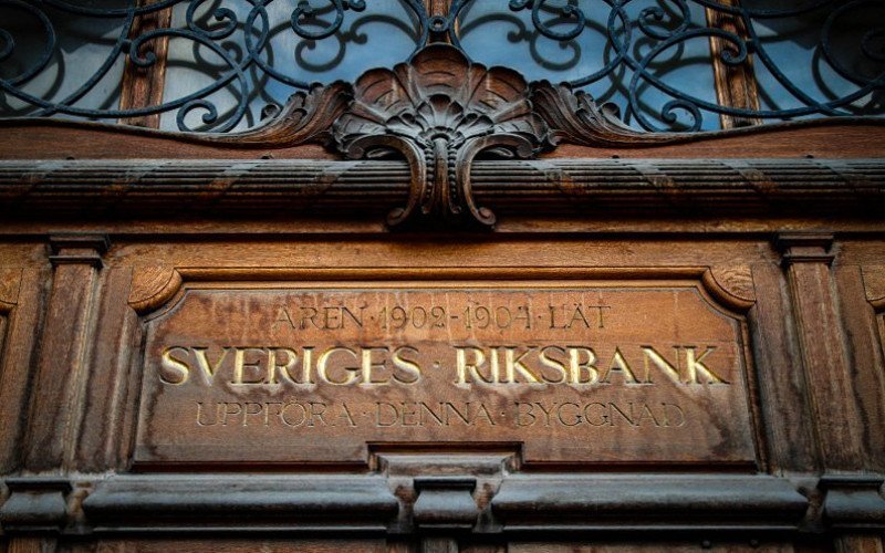 Utanför Sveriges Riksbank. Foto: Mostphotos