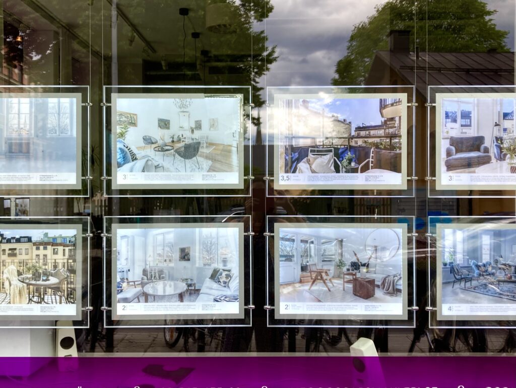 Lägenhetsannonser. Foto: Linda Myrin