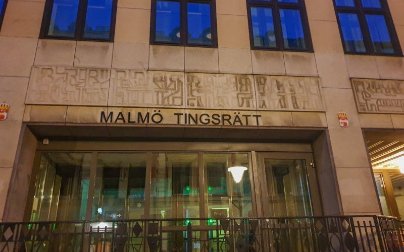 Utanför Malmö tingsrätt. Foto: Sten-Åke Stenberg/Mostphotos